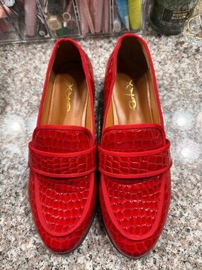 Red Croc-Embossed Loafers - Classic Women’s Slip-On